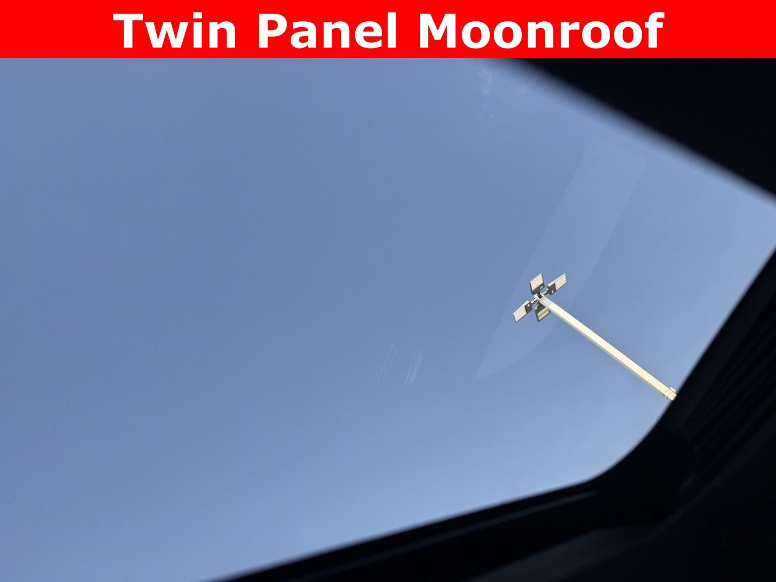 Certified 2022 Ford Explorer Platinum w/ Equipment Group 601A image 17