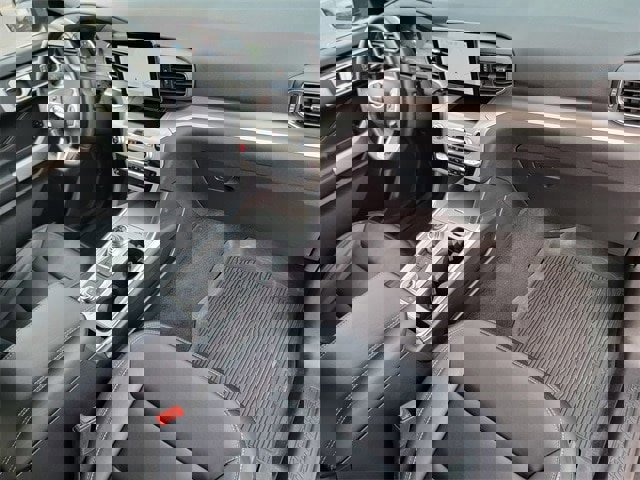 Certified 2022 Ford Explorer XLT w/ Equipment Group 202A image 26