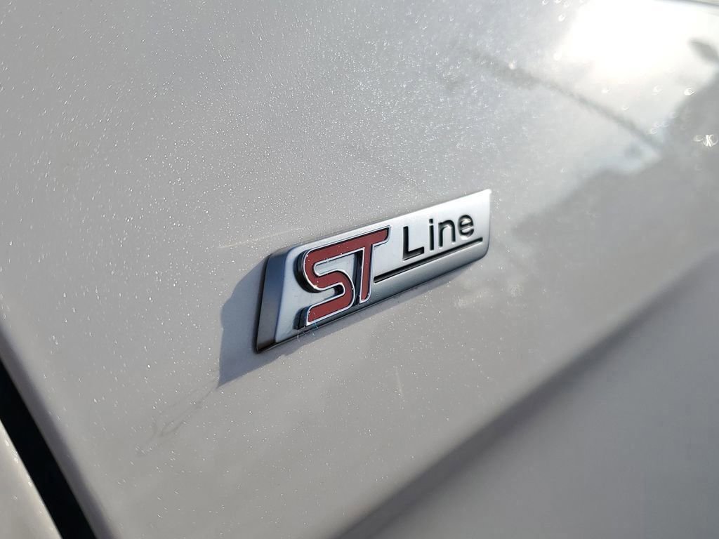 Certified 2022 Ford Edge ST-Line w/ Class II Trailer Tow Package image 7