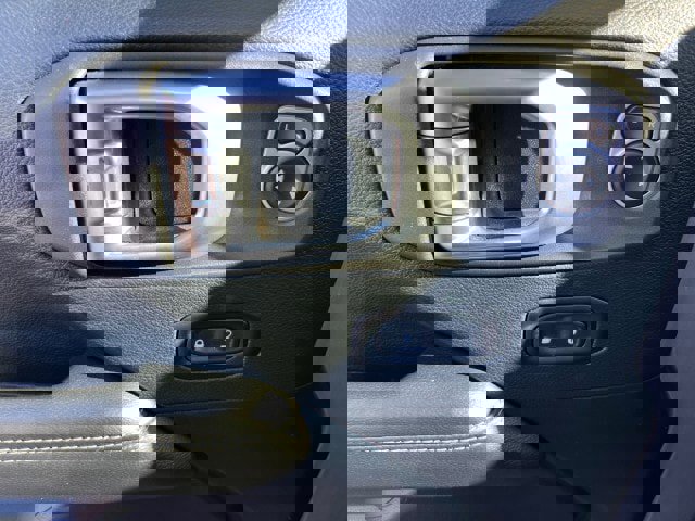 Used 2018 Jeep Wrangler Unlimited Sahara w/ Dual Top Group image 11