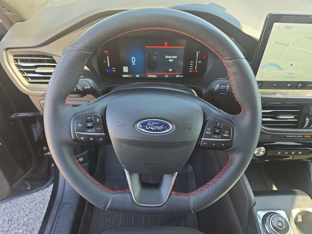 Certified 2023 Ford Escape ST-Line w/ Tech Pack #1 AWD/4WD image 14