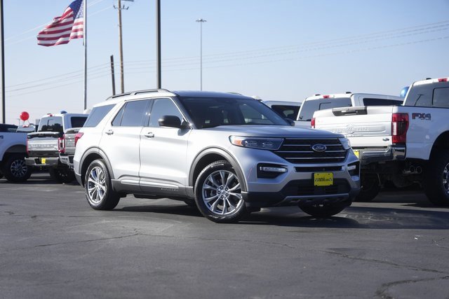 Certified 2023 Ford Explorer XLT w/ Equipment Group 202A image 2