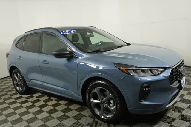 Certified 2024 Ford Escape ST-Line w/ Tech Pack #1 image 5