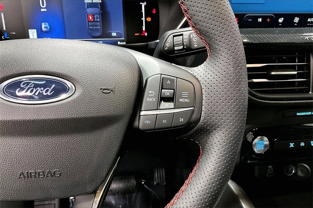 Certified 2025 Ford Escape ST-Line Select w/ Tech Pack #1 image 18