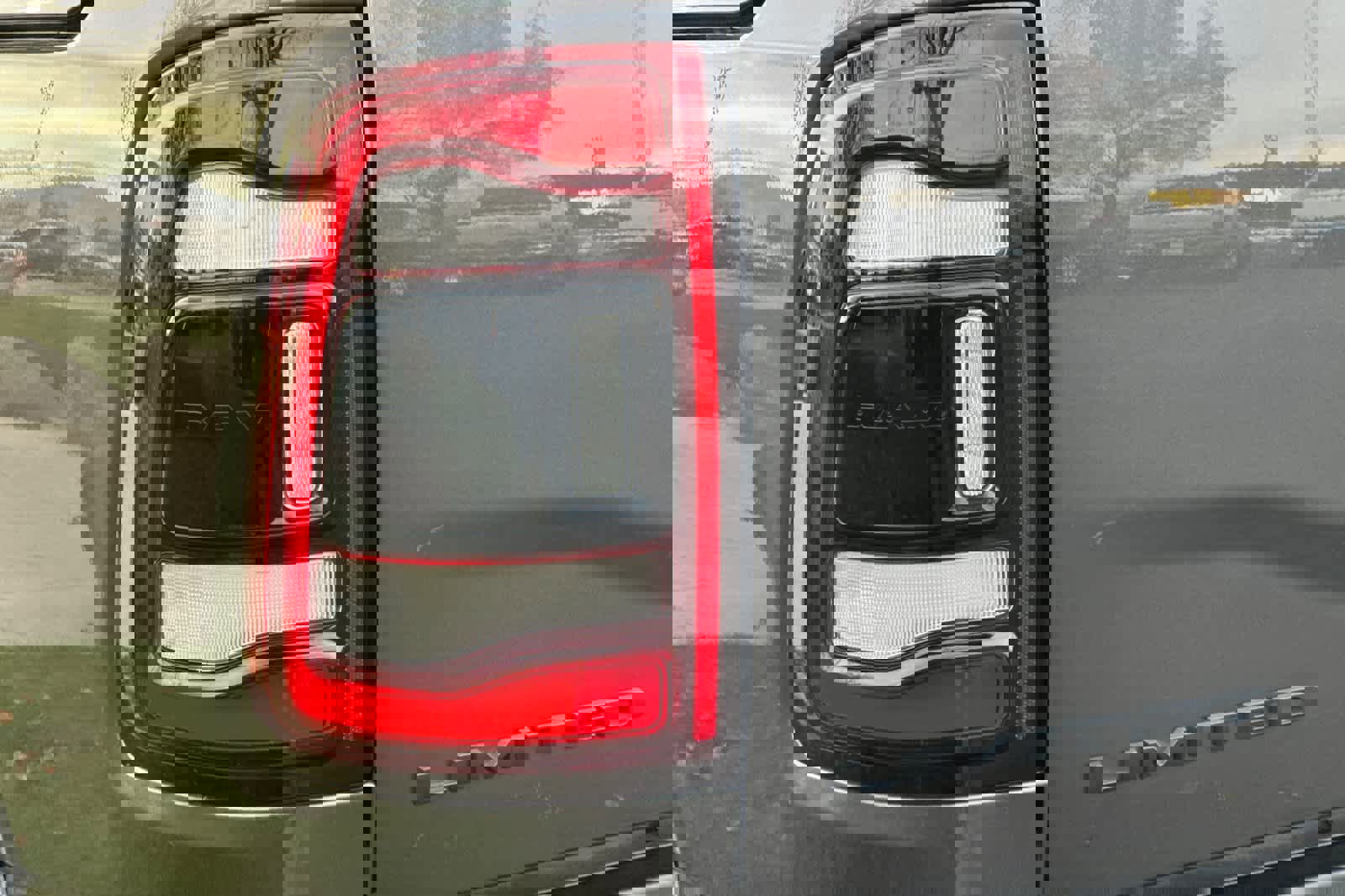 Used 2024 RAM 2500 Limited image 27