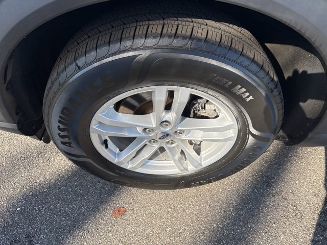 Certified 2022 Ford Explorer XLT w/ Equipment Group 202A image 6