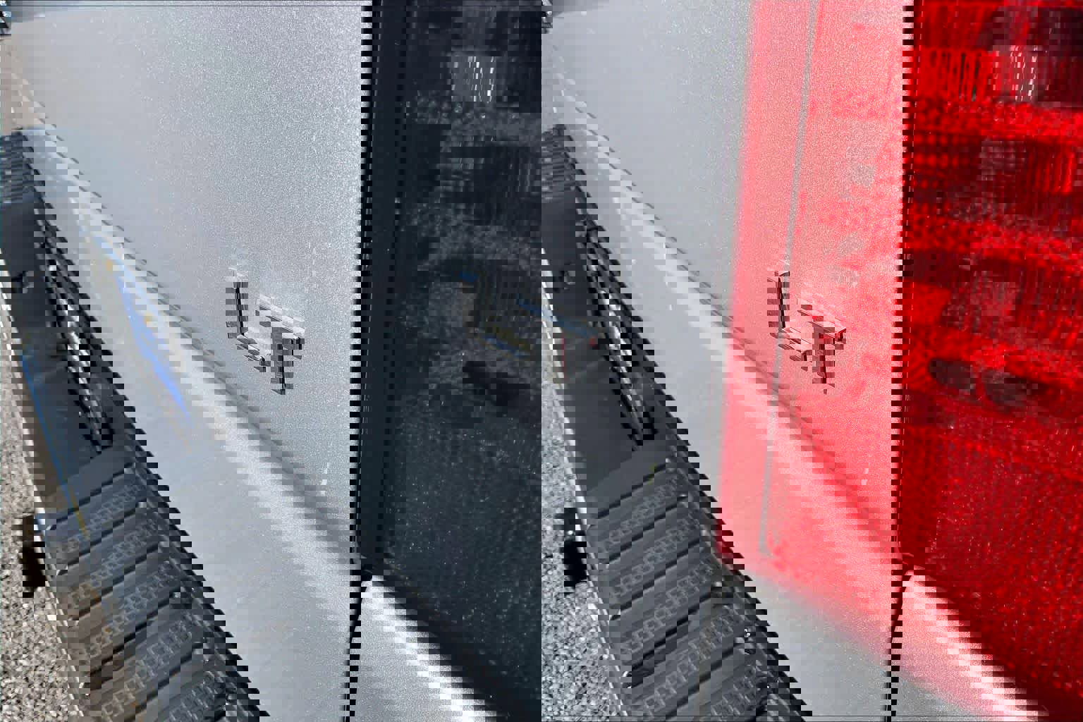 Used 2022 Chevrolet Silverado 1500 LT w/ Z71 Off-Road Package image 11