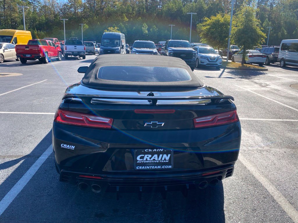 Used 2017 Chevrolet Camaro LT w/ Technology Package RWD image 6