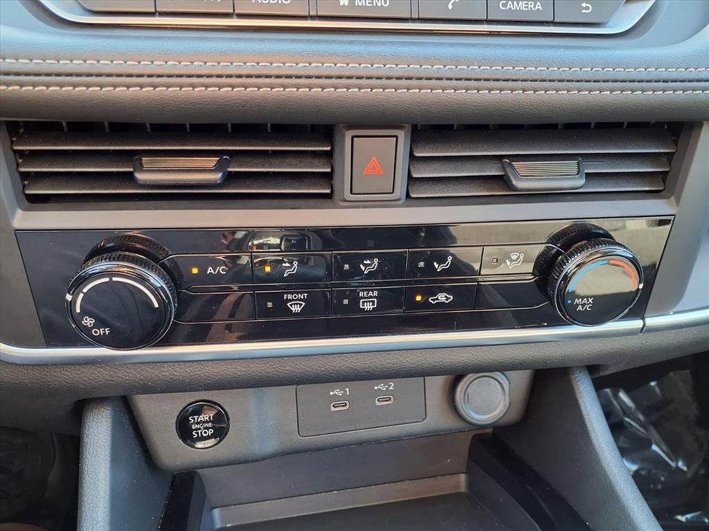 Used 2024 Nissan Rogue S image 18