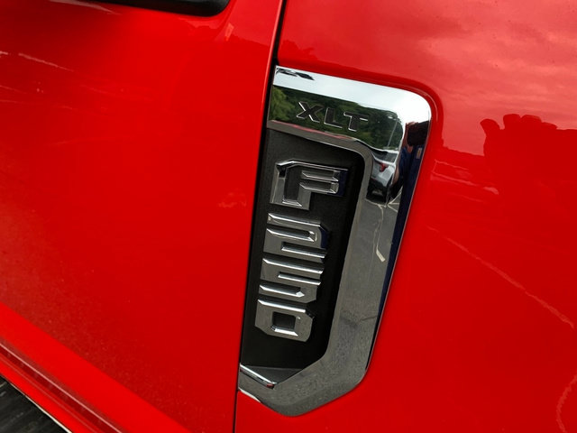 Certified 2022 Ford F250 XLT w/ XLT Premium Package AWD/4WD image 10