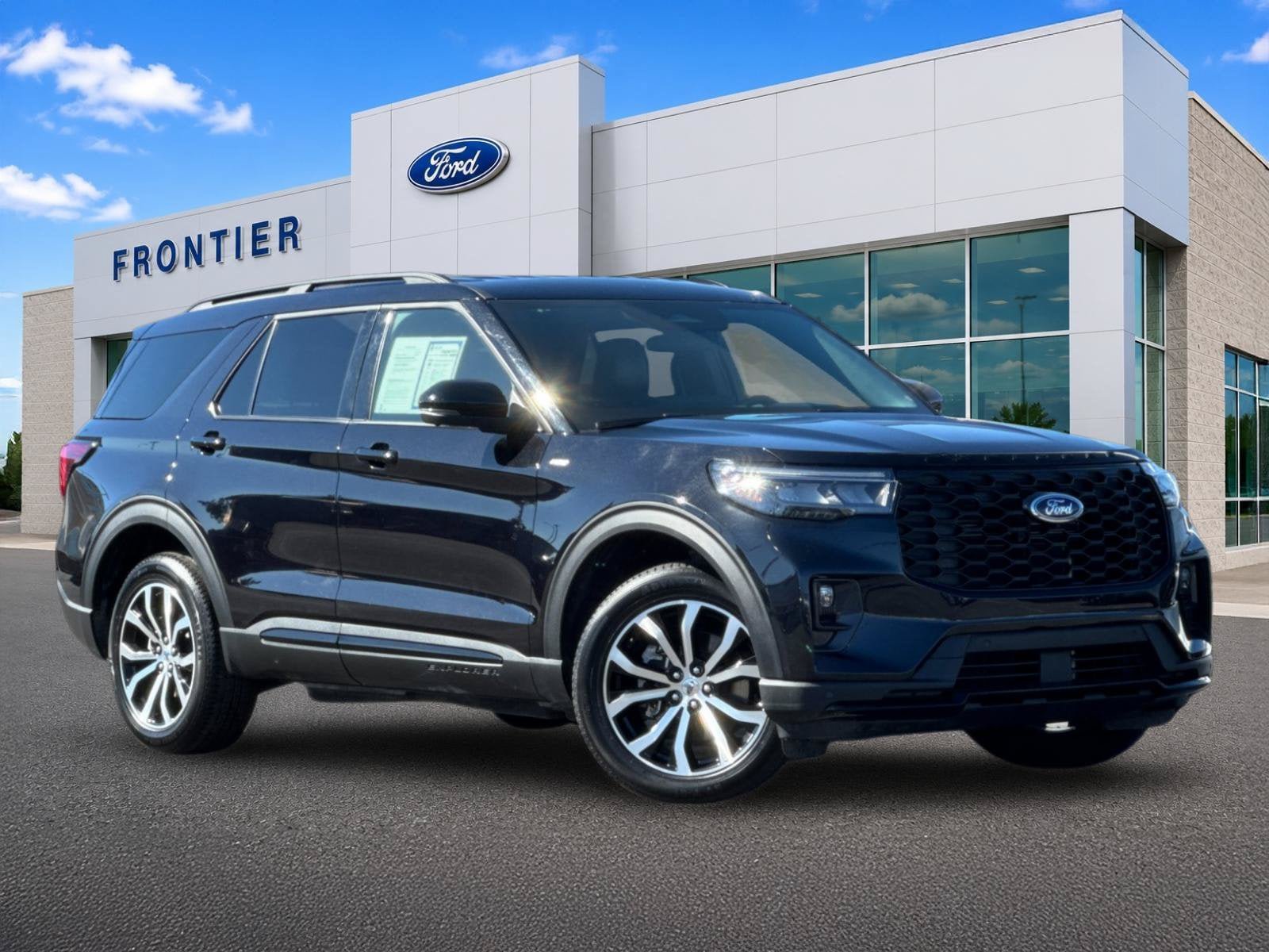Certified 2025 Ford Explorer ST-Line AWD/4WD image 1