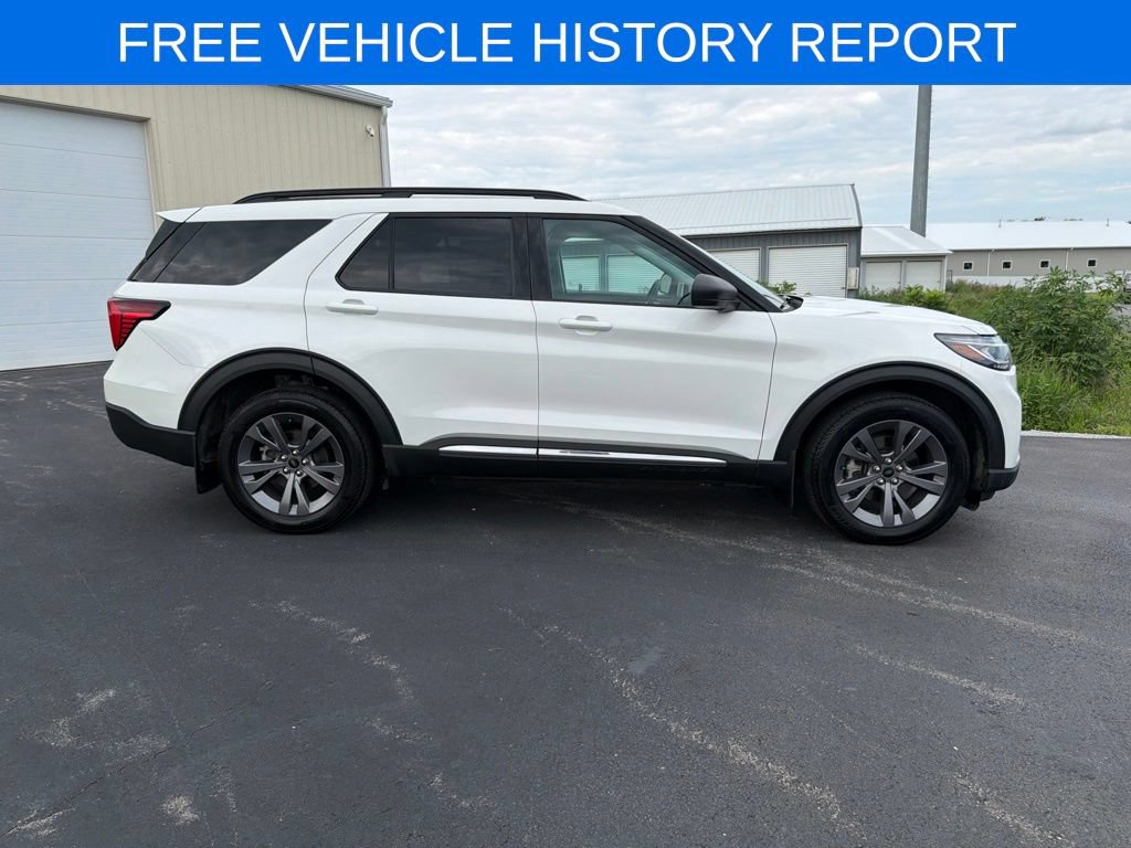 Certified 2025 Ford Explorer Active w/ Active Comfort Package AWD/4WD image 3
