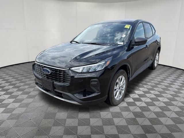 Certified 2026 Ford Escape Active w/ Cold Weather Package AWD/4WD image 13
