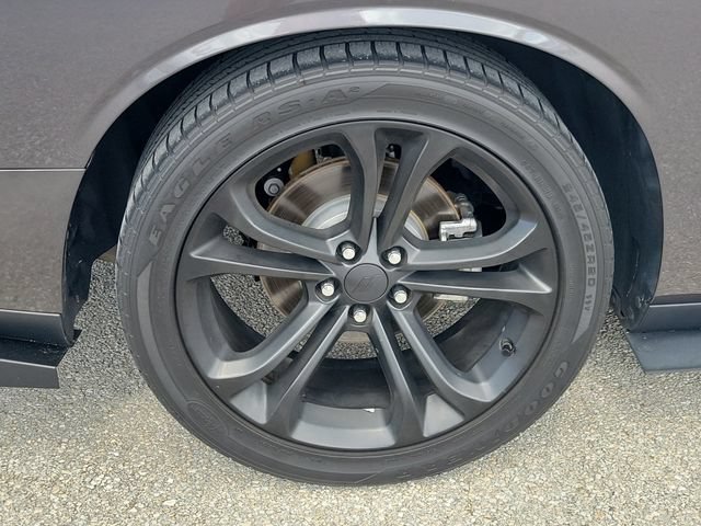 Used 2022 Dodge Challenger R/T RWD image 9