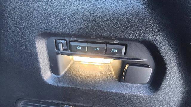 Certified 2025 Ford Explorer ST-Line w/ Premium Package image 25