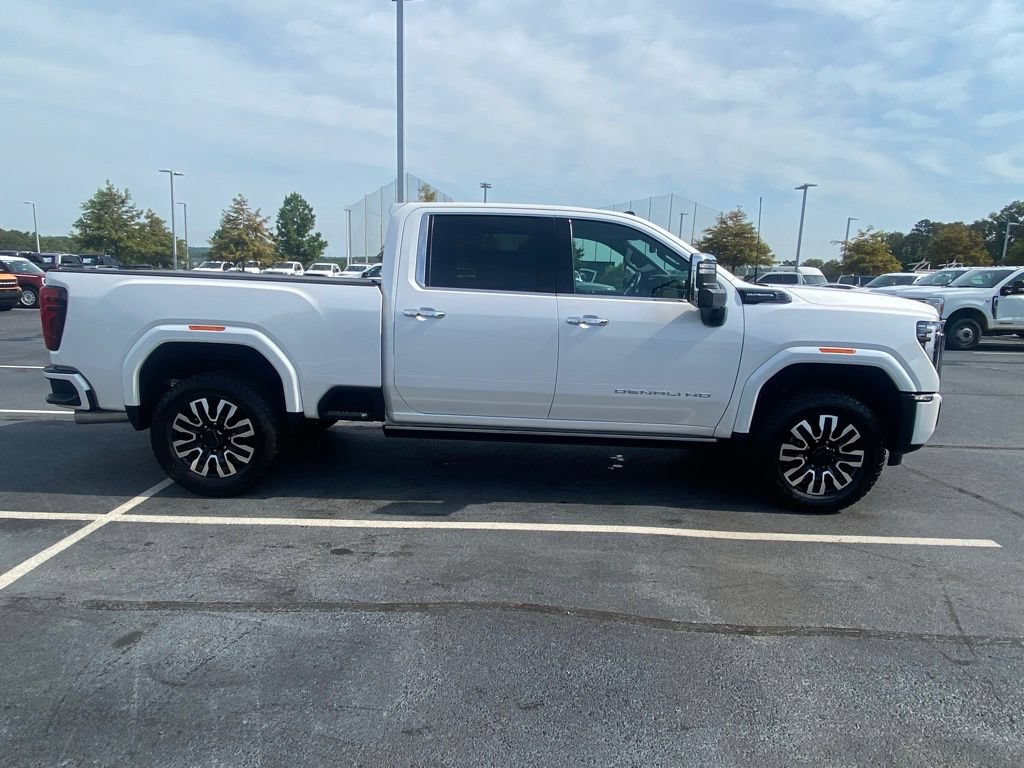 Used 2024 GMC Sierra 2500 Denali Ultimate AWD/4WD image 8