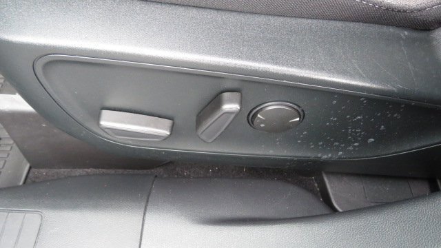 Certified 2022 Ford Escape SE w/ SE Sport Appearance Package image 17