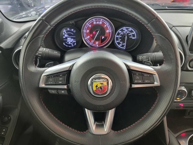Used 2020 FIAT 124 Spider Abarth w/ Convenience Group RWD image 23
