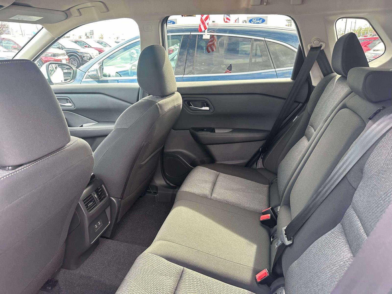 Used 2026 Nissan Rogue SV image 9