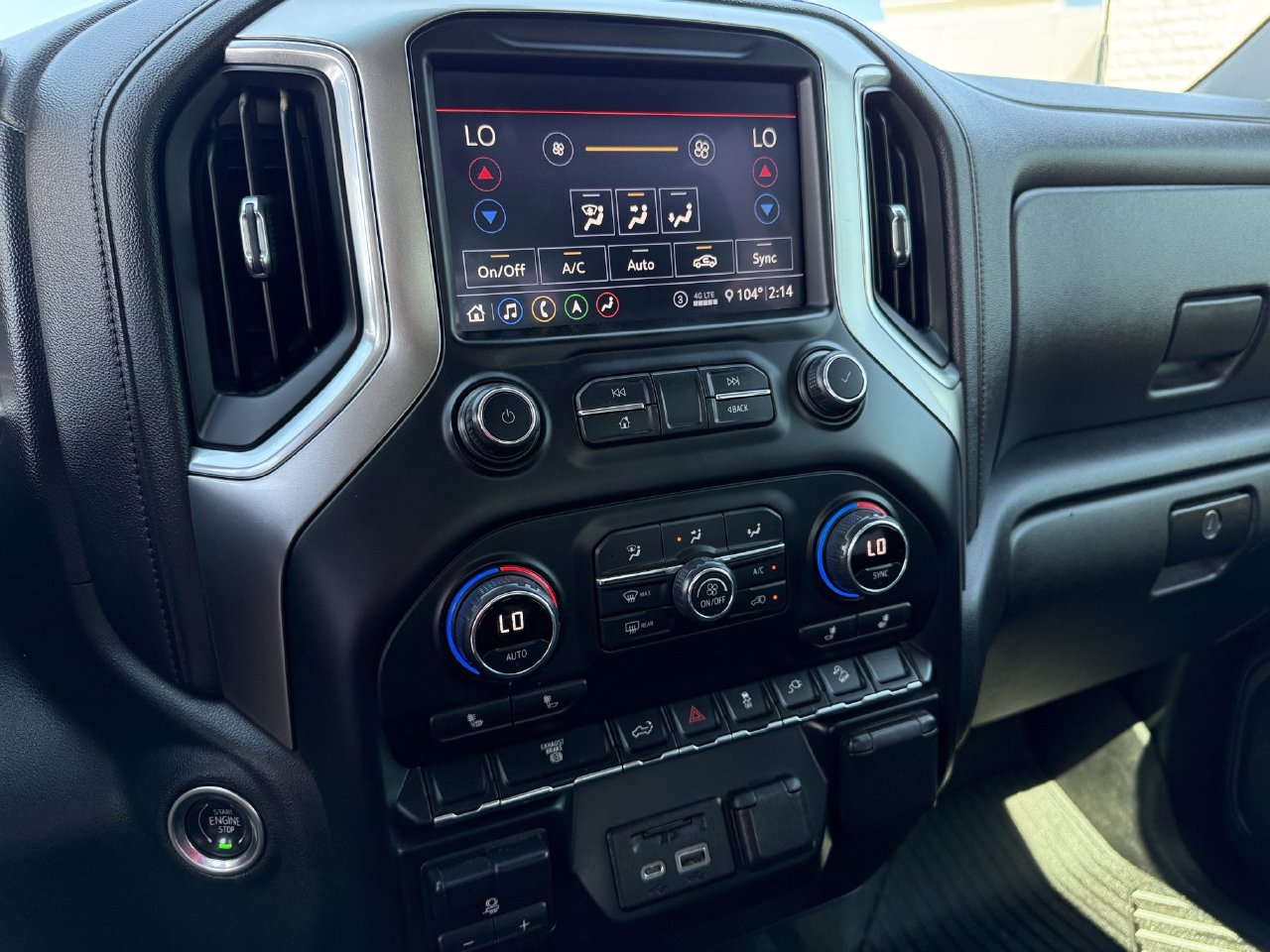 Used 2020 Chevrolet Silverado 2500 LTZ AWD/4WD image 17