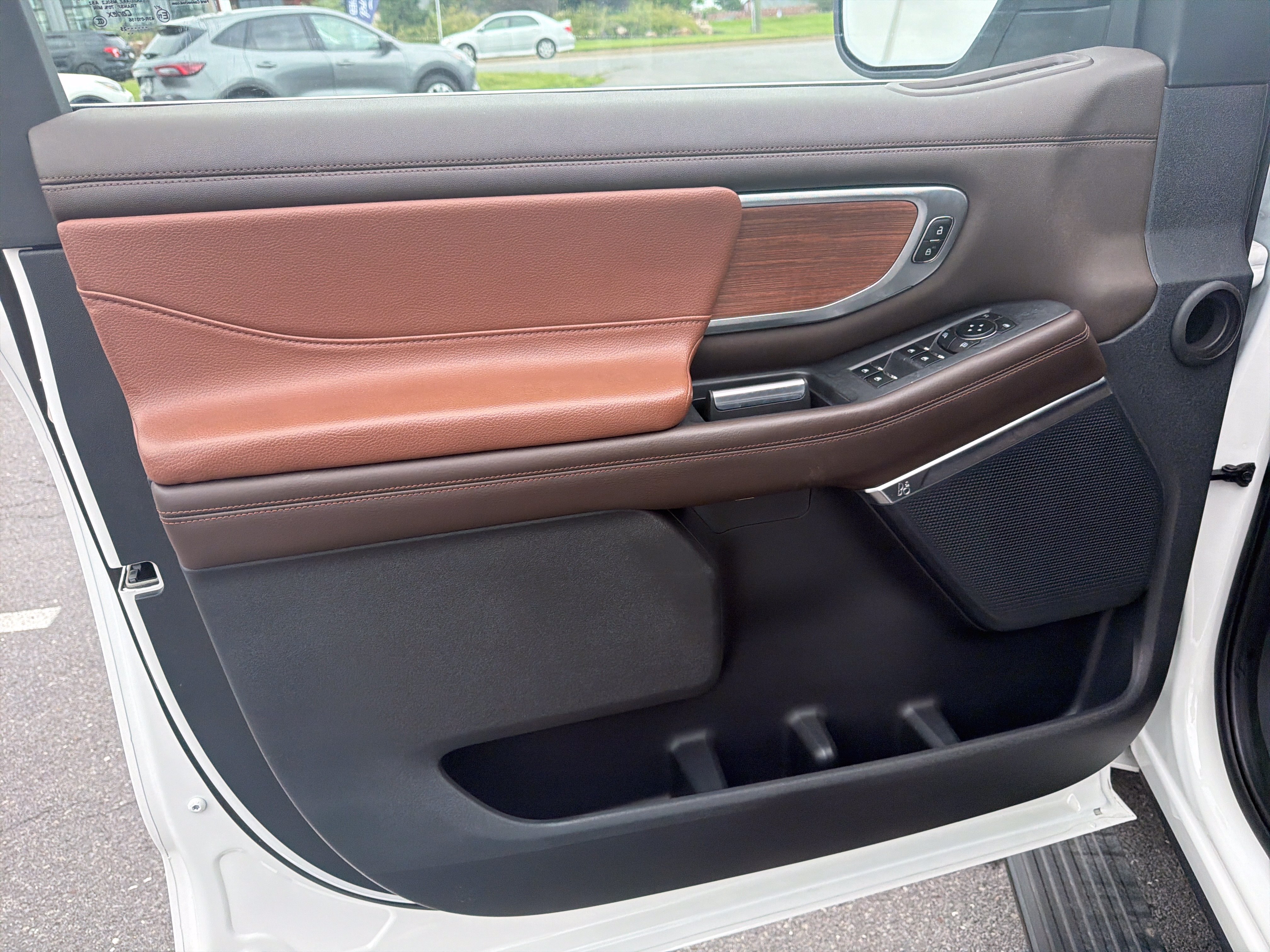 Certified 2025 Ford Expedition Max King Ranch AWD/4WD image 16