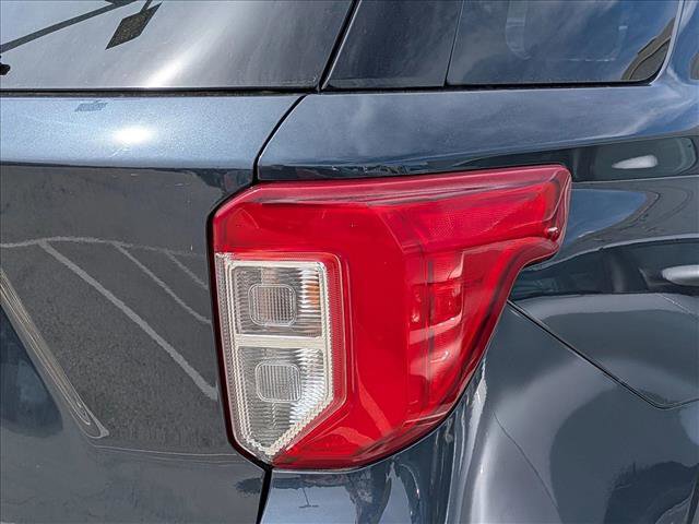 Certified 2022 Ford Explorer King Ranch w/ Premium Technology Package AWD/4WD image 11