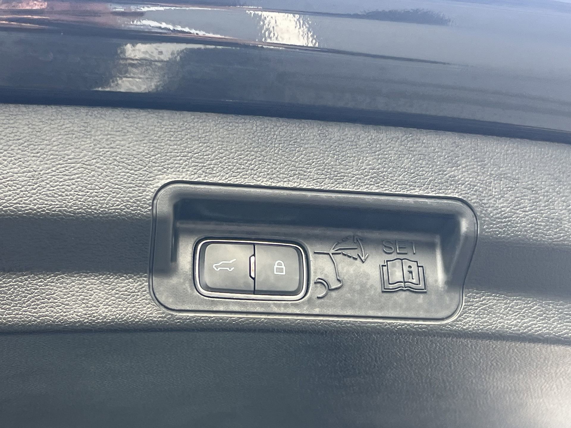 Certified 2023 Ford Explorer ST-Line w/ Class IV Trailer Tow Package image 29