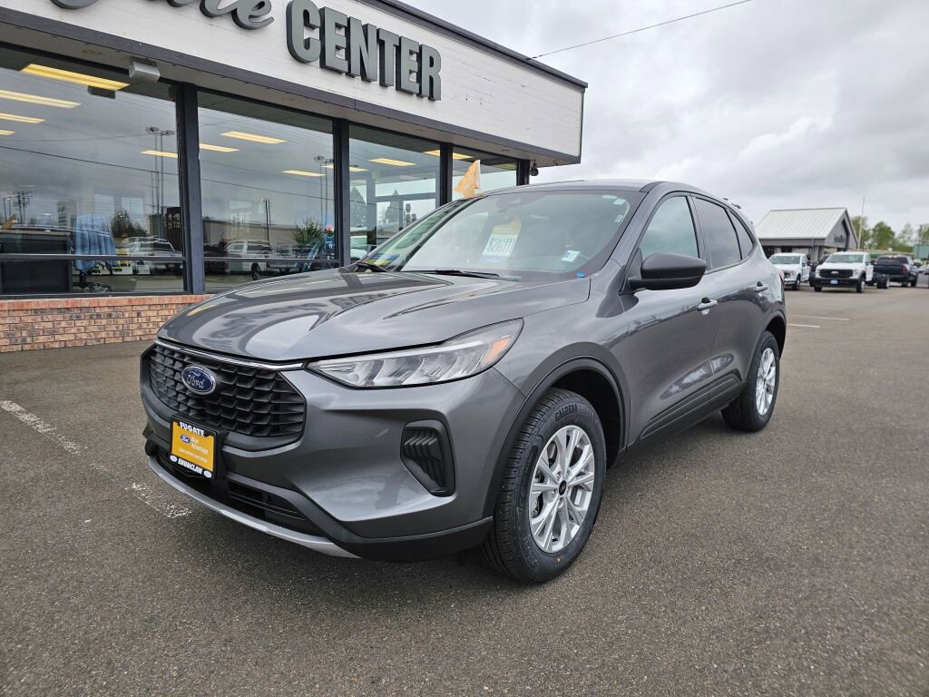 Certified 2025 Ford Escape Active AWD/4WD image 2