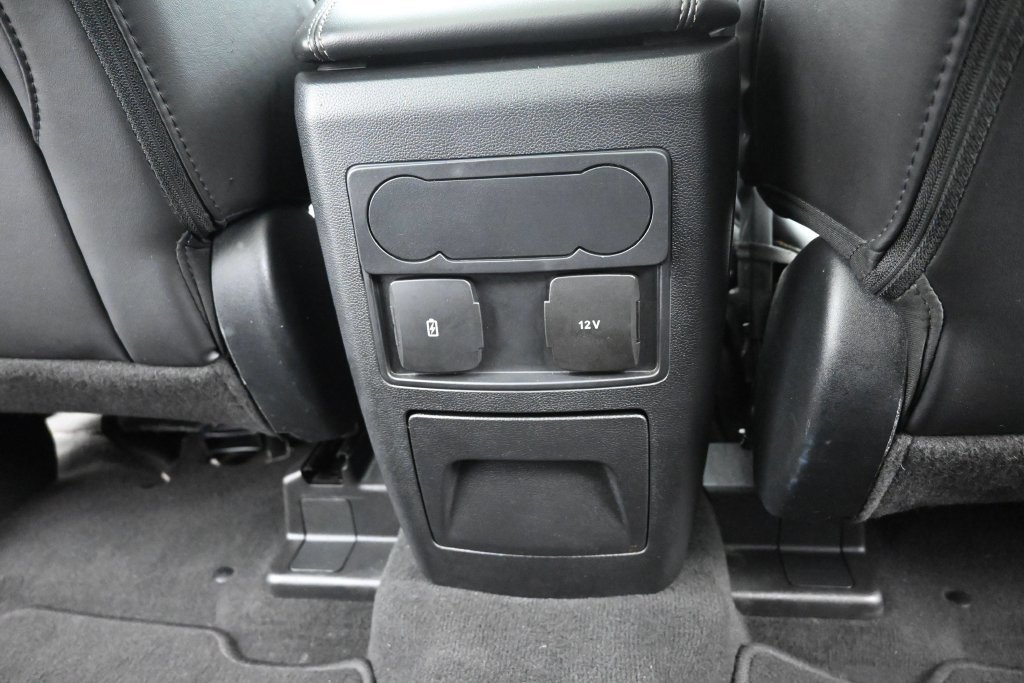 Certified 2022 Ford Explorer XLT w/ Equipment Group 202A RWD image 6