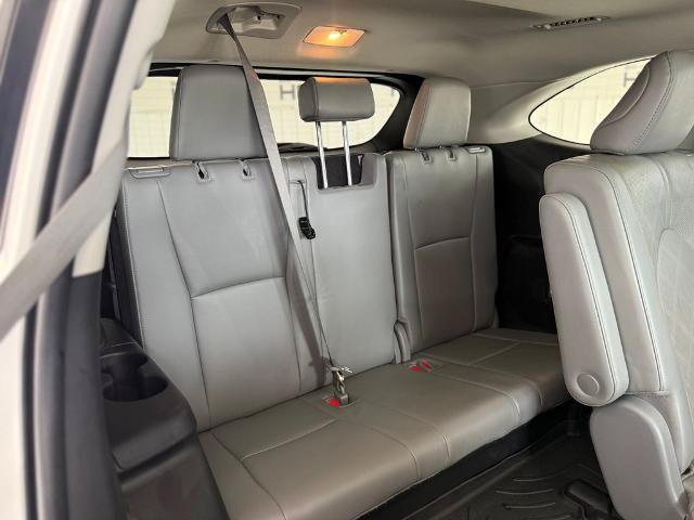 Used 2023 Toyota Highlander Platinum FWD image 11