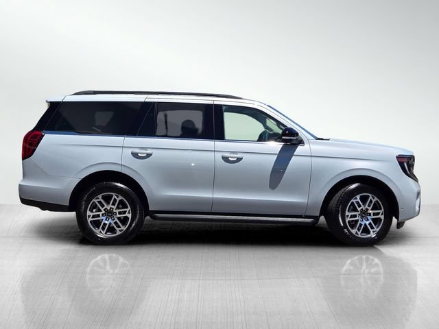 Certified 2025 Ford Expedition Active RWD image 3