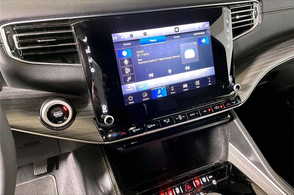 Used 2024 Jeep Wagoneer L Series II image 25