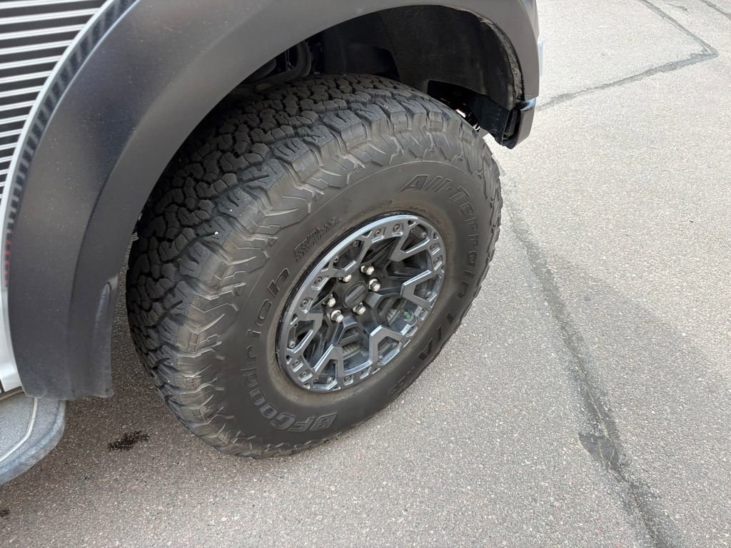 Certified 2025 Ford F150 Raptor w/ Equipment Group 803A Raptor R AWD/4WD image 15