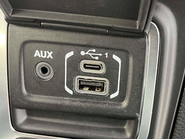 Used 2022 Jeep Wrangler Unlimited Sport AWD/4WD image 31
