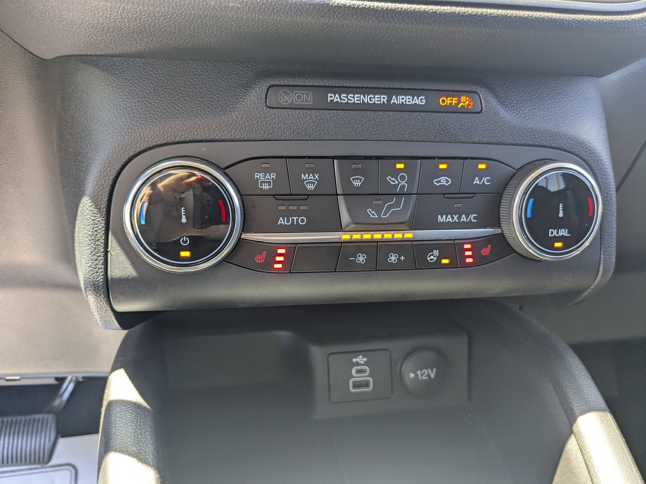 Certified 2025 Ford Escape Active w/ Cold Weather Package AWD/4WD image 23