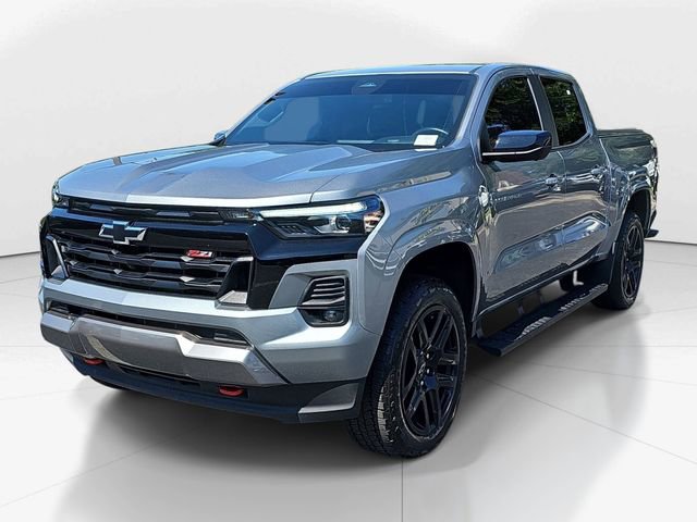 Used 2024 Chevrolet Colorado Z71 w/ Z71 Convenience Package 2 AWD/4WD image 7