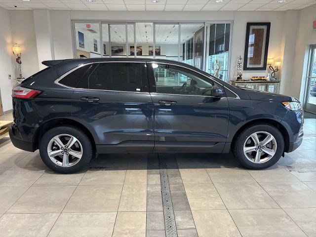 Certified 2022 Ford Edge SEL w/ Convenience Package AWD/4WD image 2