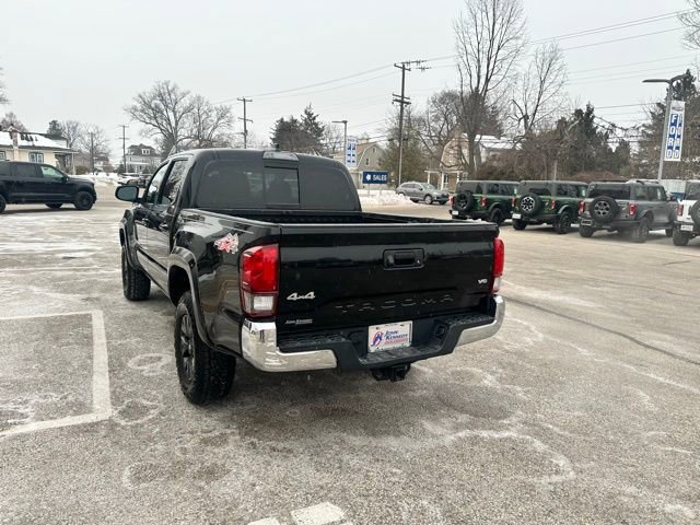 Used 2022 Toyota Tacoma SR5 image 9