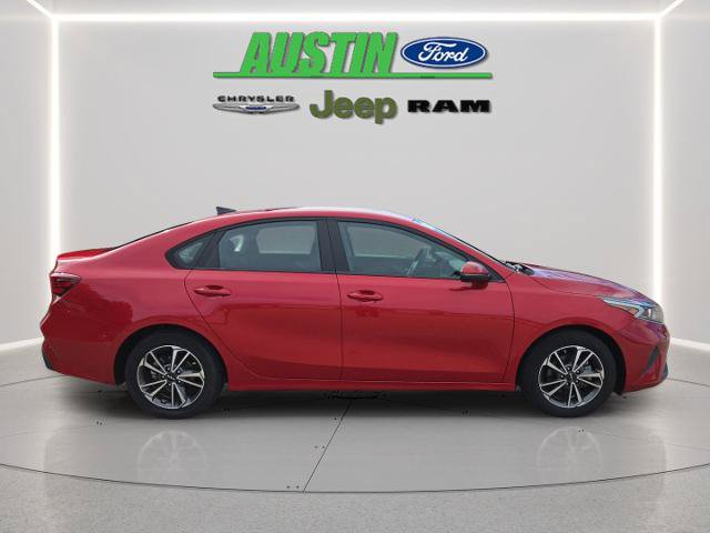 Used 2023 Kia Forte LXS w/ LXS Technology Package FWD image 6