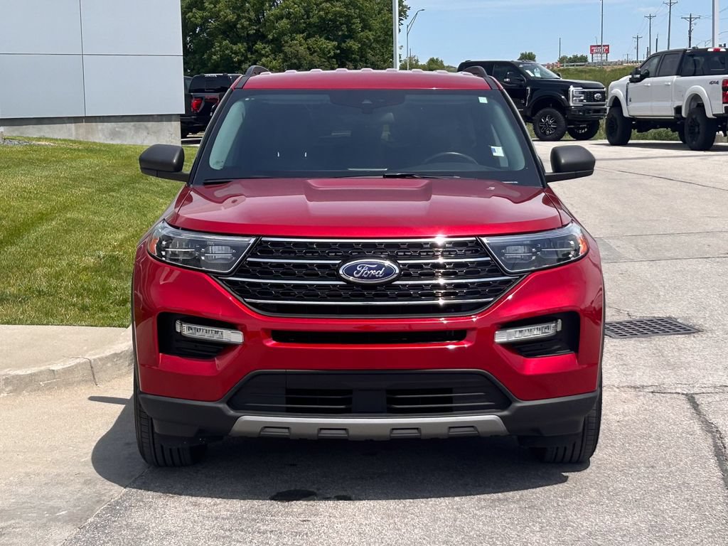 Certified 2023 Ford Explorer XLT w/ Equipment Group 202A AWD/4WD image 8