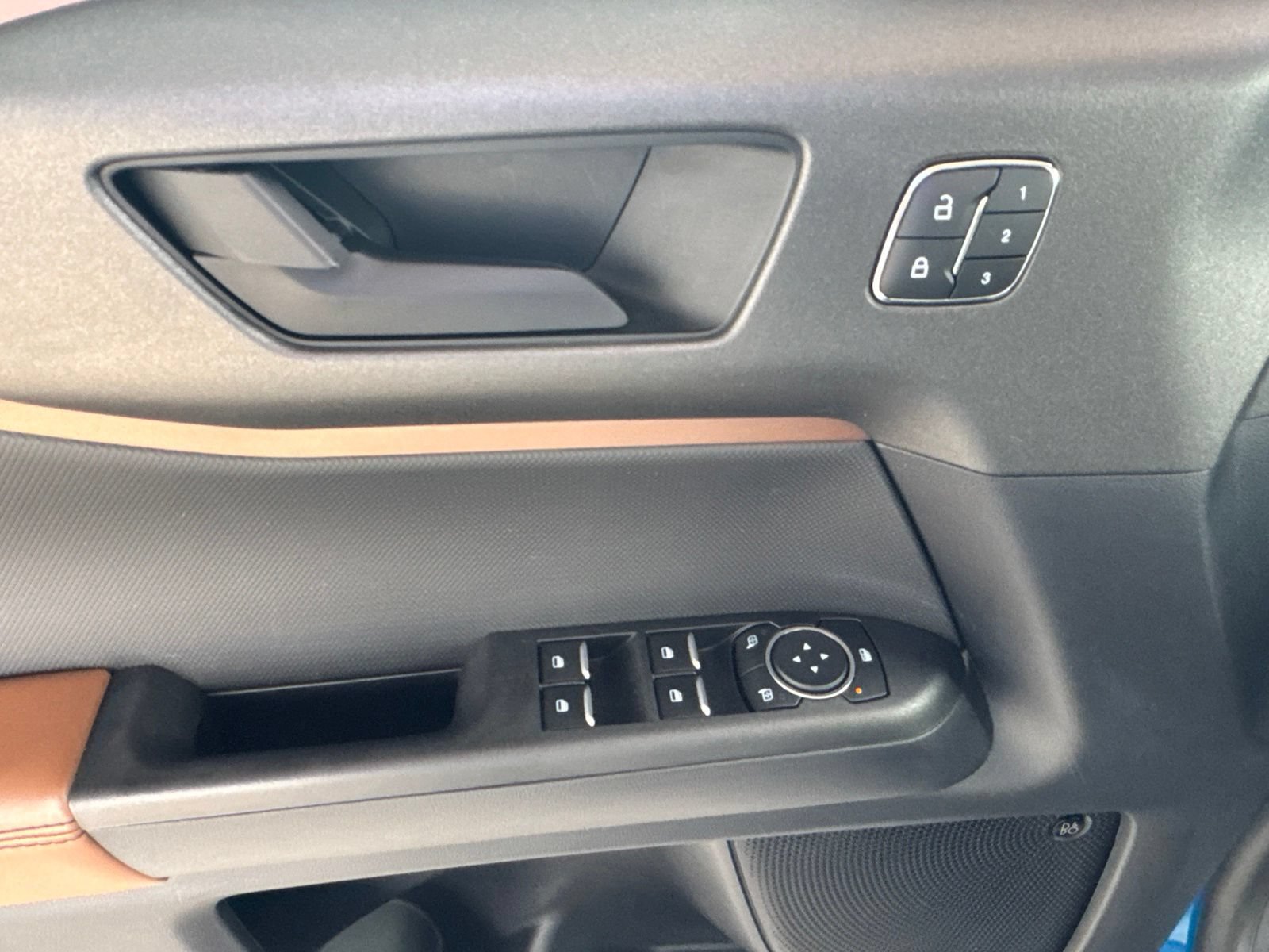 Certified 2025 Ford Bronco Sport Outer Banks w/ Outer Banks Tech Package+ AWD/4WD image 26