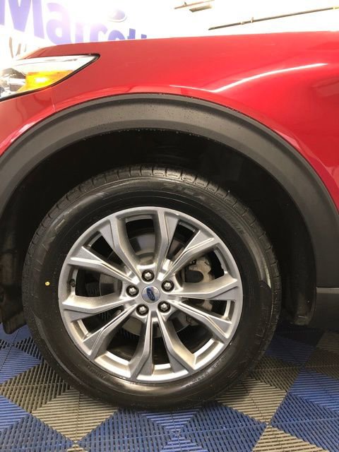 Certified 2021 Ford Explorer XLT w/ Equipment Group 202A image 8