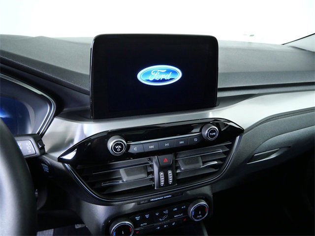 Certified 2022 Ford Escape Titanium w/ Class II Trailer Tow Package image 18