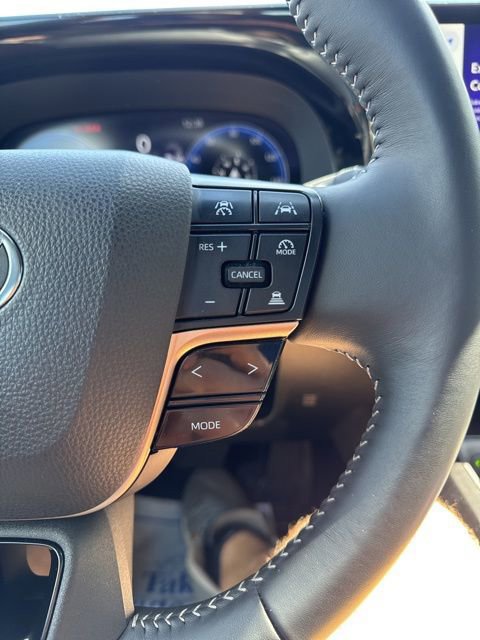 Used 2024 Toyota Crown XLE image 19