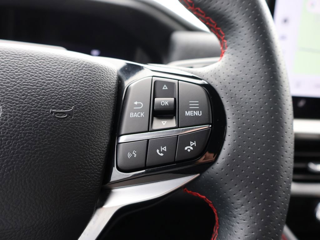 Certified 2025 Ford Explorer ST-Line AWD/4WD image 29