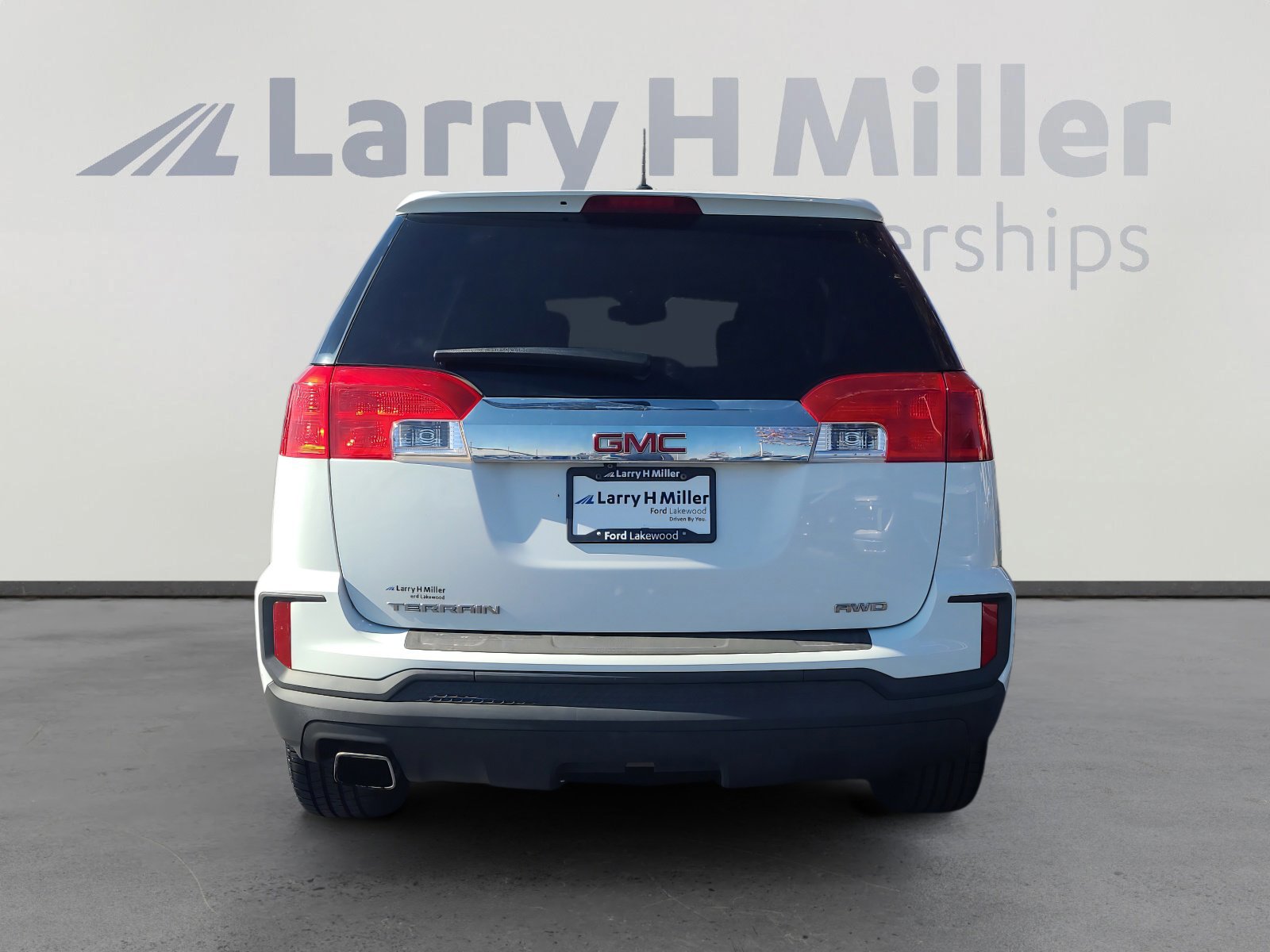 Used 2017 GMC Terrain SLE image 4