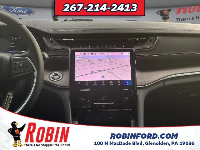 Used 2025 Jeep Grand Cherokee Limited AWD/4WD image 11