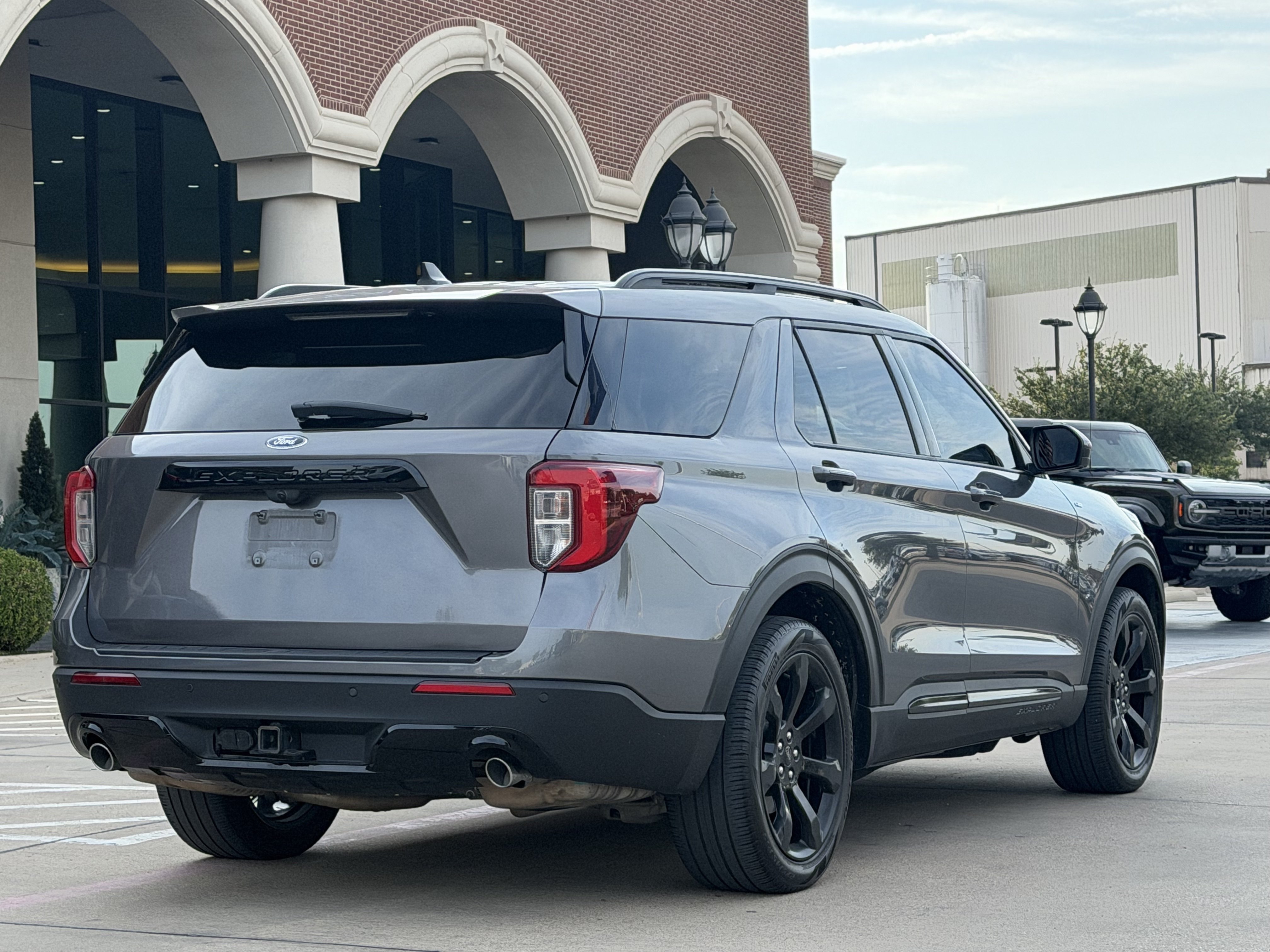 Certified 2022 Ford Explorer ST-Line w/ Class IV Trailer Tow Package RWD image 4