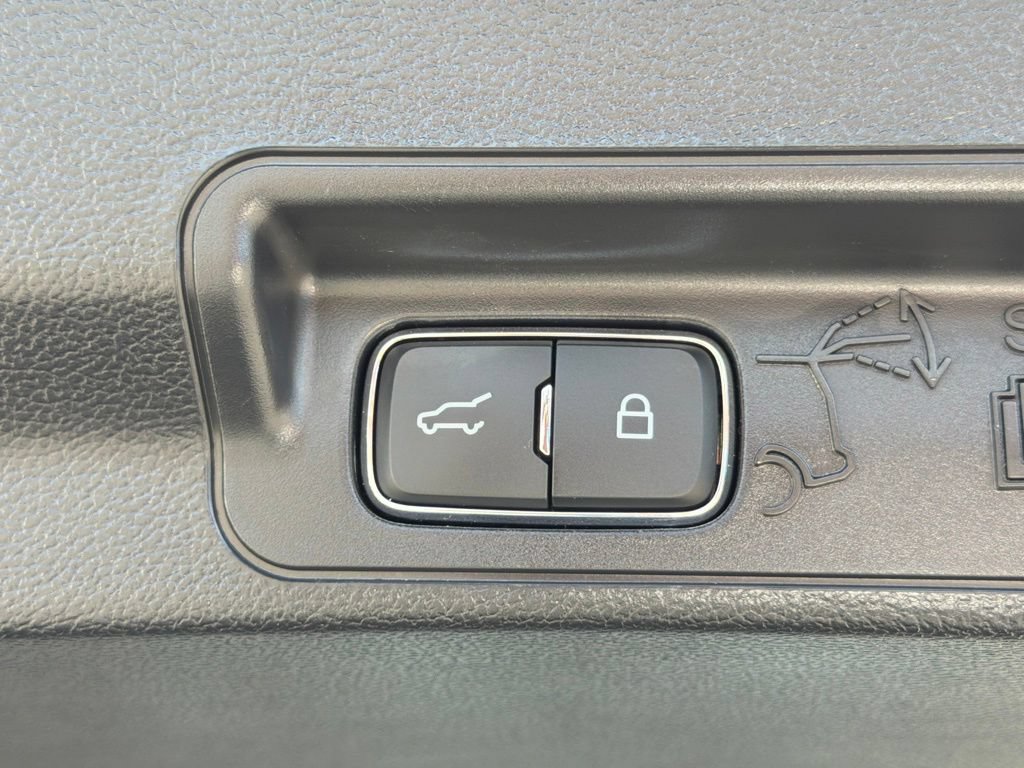 Certified 2025 Ford Explorer Active RWD image 20