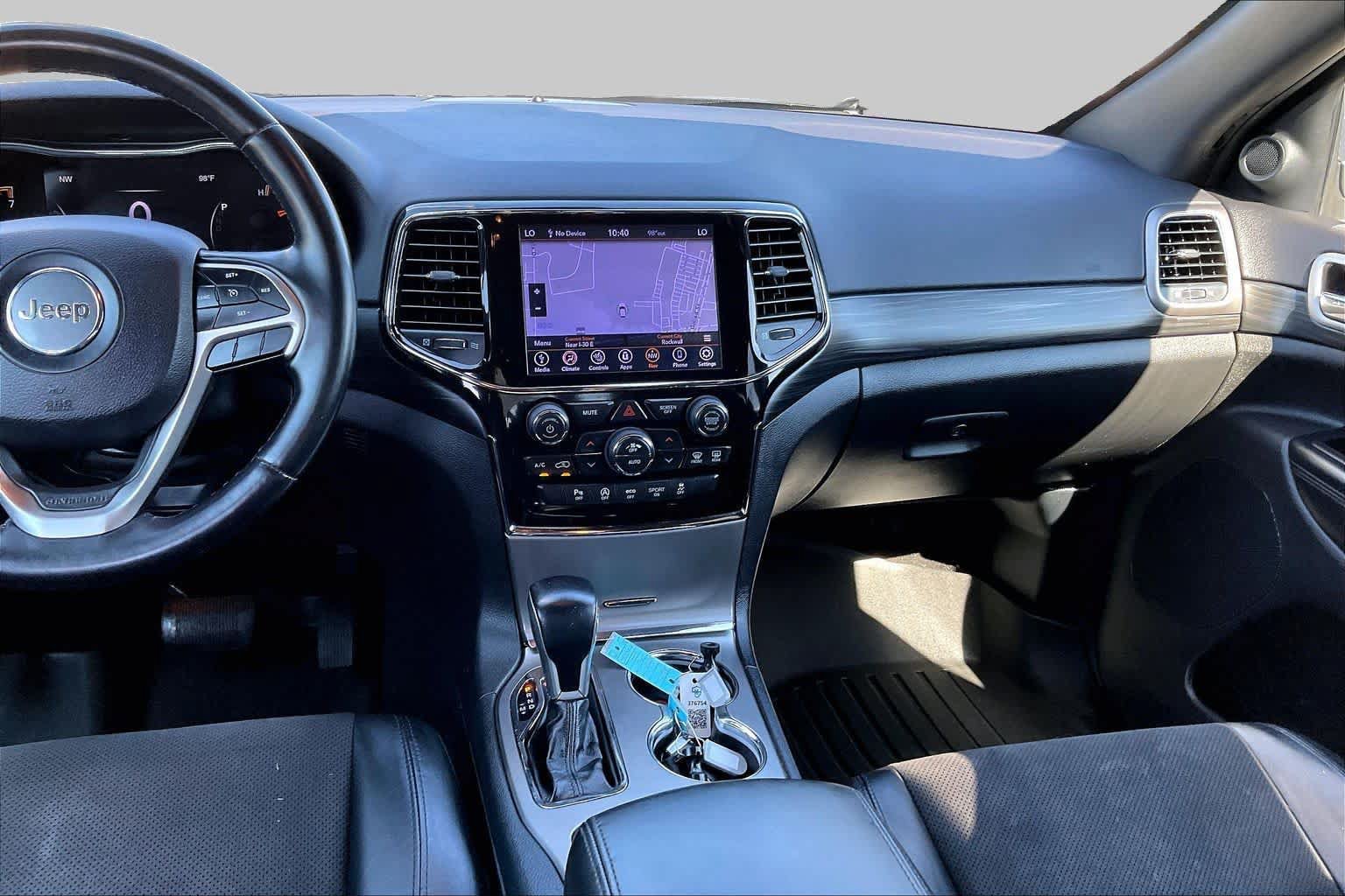 Used 2020 Jeep Grand Cherokee Altitude AWD/4WD image 7
